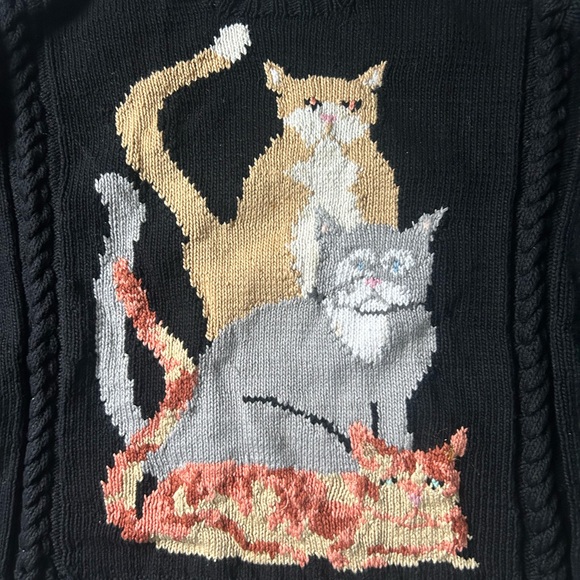 Vintage 1980s Susan Vale hand knit pullover crewneck sweater. - Picture 3 of 10